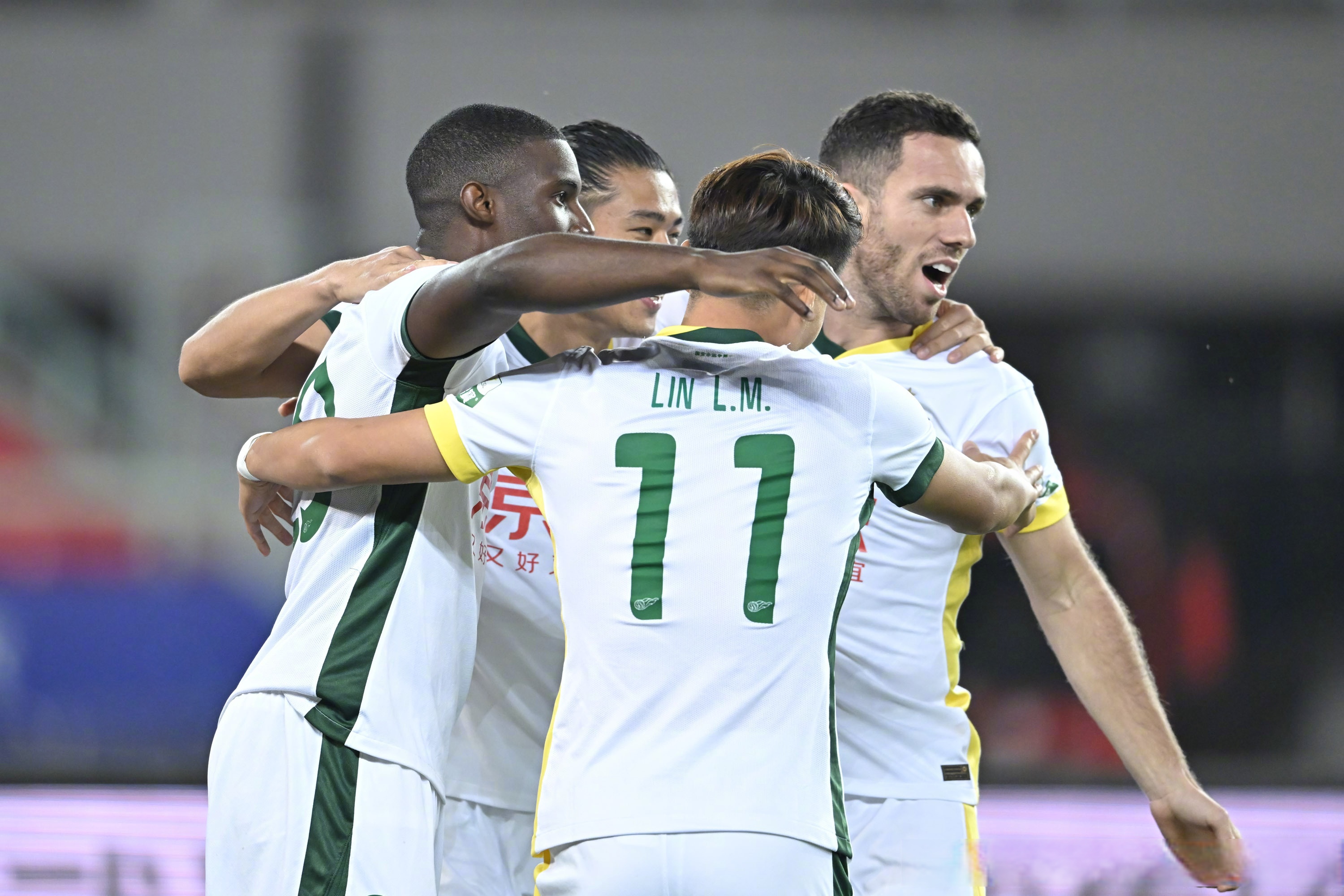 葡超国际比赛日走向成谜；奥兰多魔术门线救险；气氛紧张；团队化学反应显著