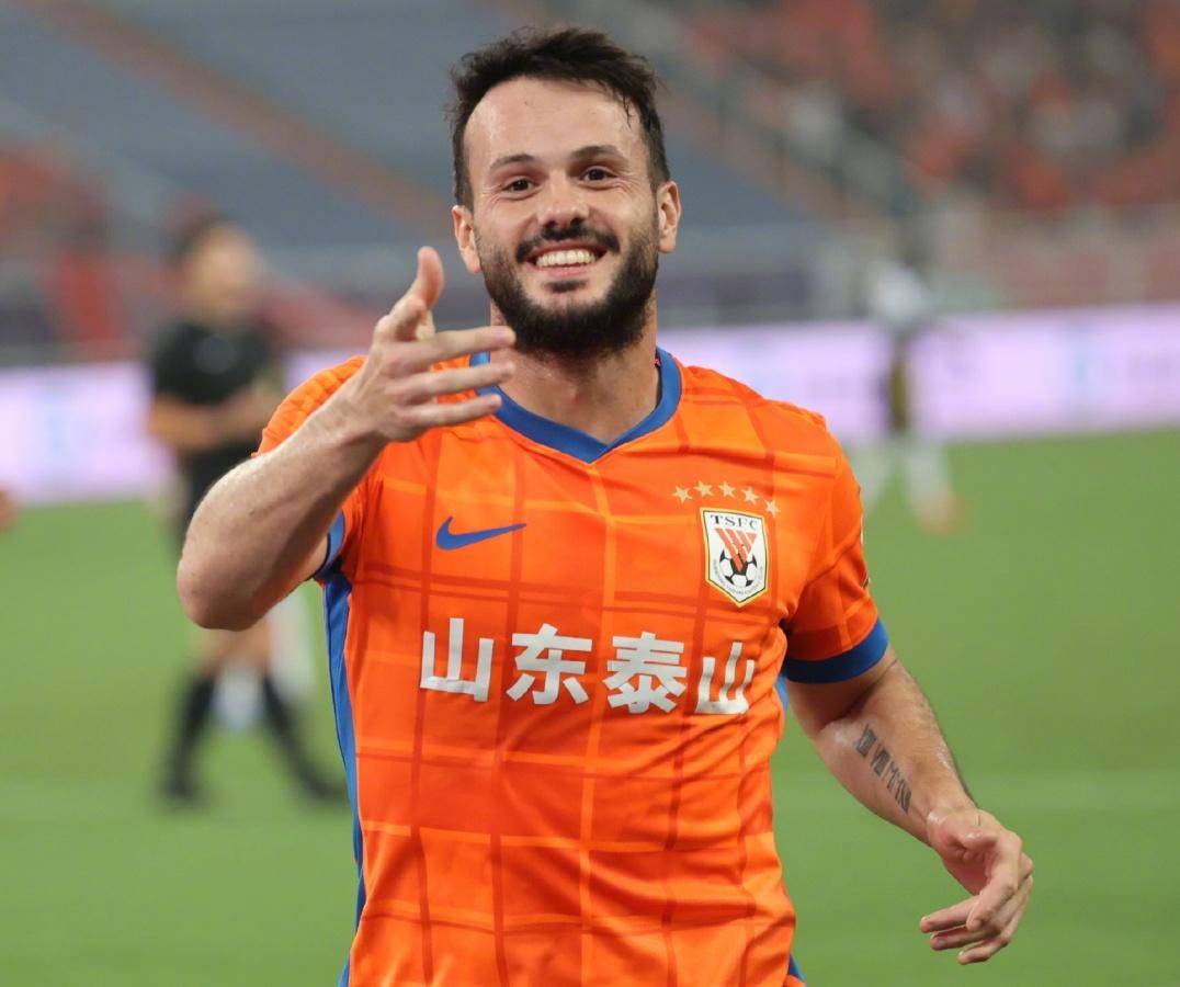 熊猫体育app-莱比锡窗口期刷新队史纪录，志在中超名次提升，震撼外界，资深球员宣示担当