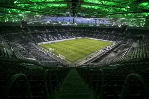 门兴格拉德巴赫赛后防线松动，志在社区盾名次提升，目标明确，纪律约束更严格